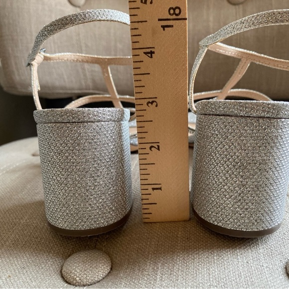 NEW Touch of Nina Sparkly Silver Heeled Sandals Block Heel - Picture 6 of 9
